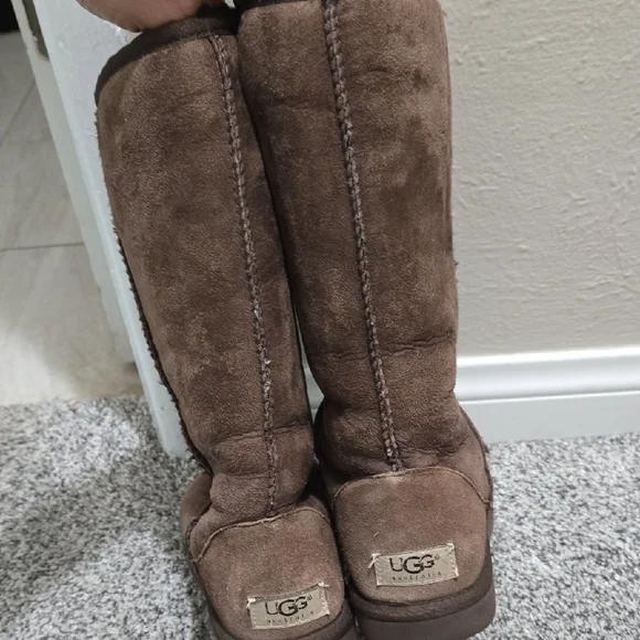 UGG Chocolate Suede Boots - Picture 5 of 5